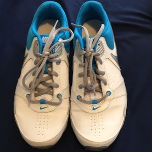 Women’s NIKE Reax Rockstar Size 7